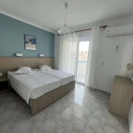 Yiannis And Aparthotel 3*